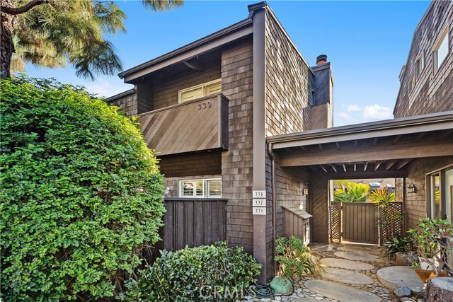 339 Cypress Drive, Laguna Beach CA: https://media.crmls.org/medias/4b46af67-ee1c-4b25-b89b-037fdaeb25c8.jpg