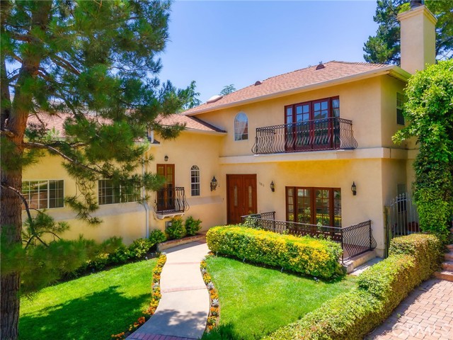 5815 Irving Avenue, La Crescenta CA: https://media.crmls.org/medias/4b48a361-149e-47c8-9931-828de0fb5873.jpg