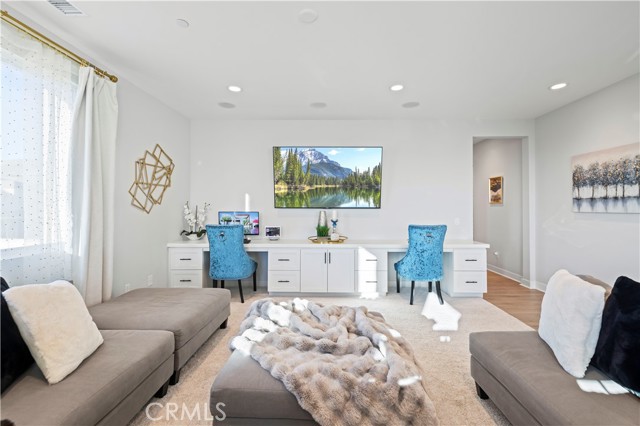 Detail Gallery Image 49 of 57 For 28618 Bloom, Saugus,  CA 91350 - 5 Beds | 4/1 Baths