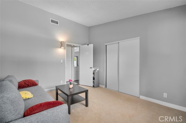 23701 Clarendon Street, Woodland Hills CA: https://media.crmls.org/medias/4b494c7d-0061-4e32-9040-172770ca75ad.jpg