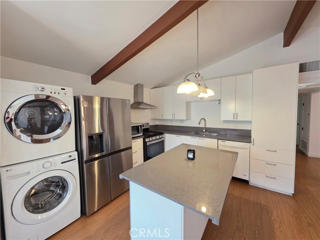 Detail Gallery Image 8 of 28 For 6423 Wilbur, Reseda,  CA 91335 - 3 Beds | 2 Baths