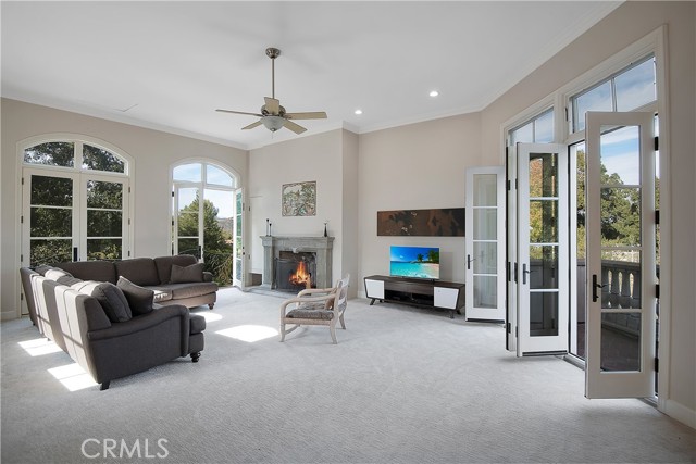 Detail Gallery Image 21 of 37 For 21149 Entrada Rd, Topanga,  CA 90290 - 6 Beds | 3/2 Baths