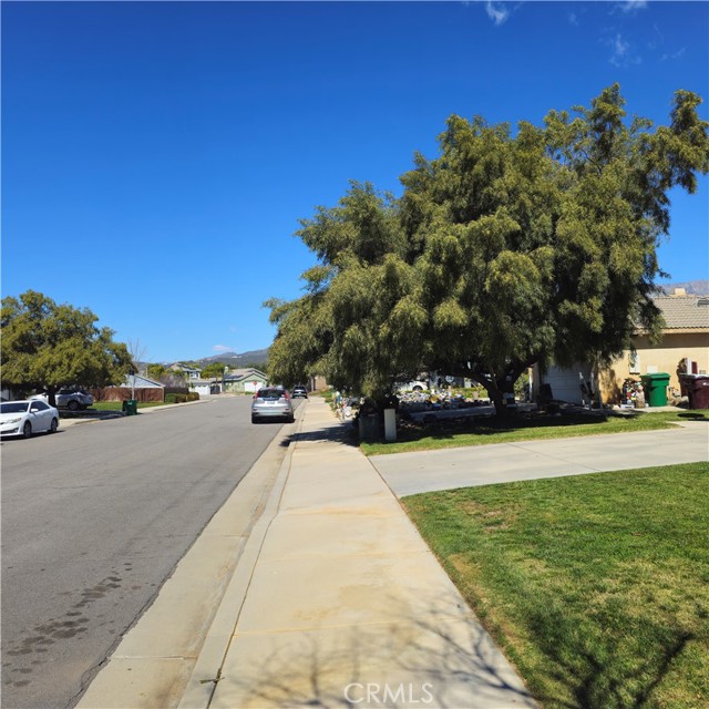 Detail Gallery Image 3 of 39 For 1650 Ravenswood Rd, Beaumont,  CA 92223 - 3 Beds | 2/1 Baths