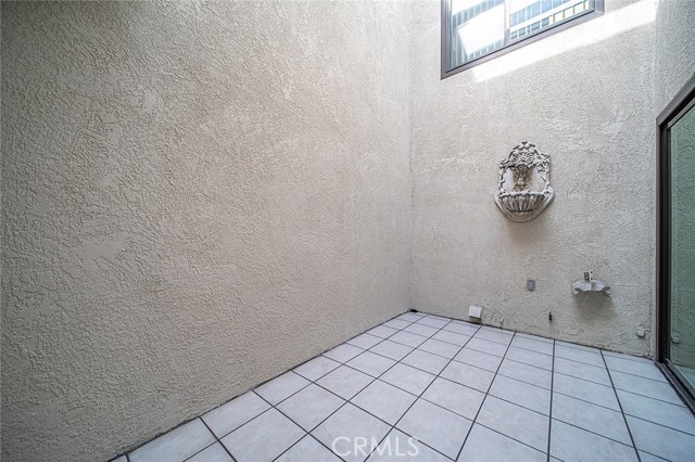 Detail Gallery Image 11 of 38 For 9682 Walker Ct #35,  Cypress,  CA 90630 - 2 Beds | 2/1 Baths