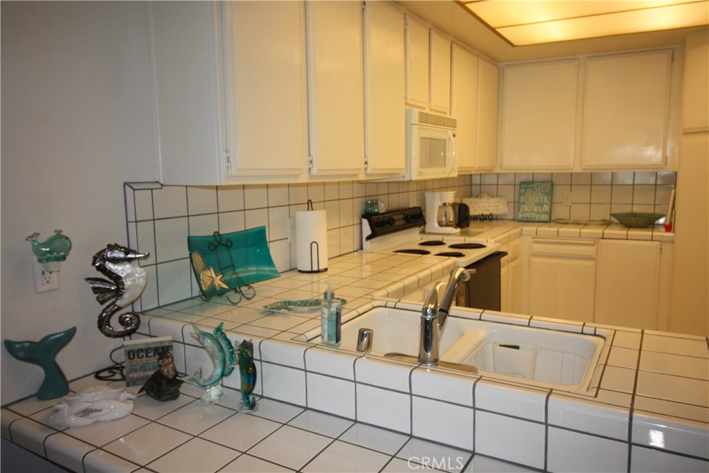 MLS #OC20252886 image #9