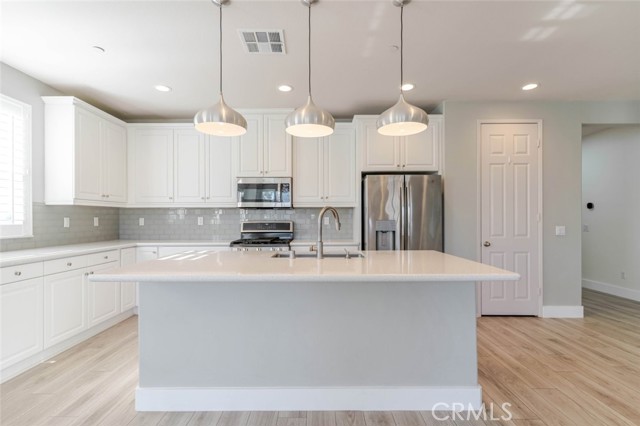 Detail Gallery Image 10 of 25 For 44122 51st St, Lancaster,  CA 93536 - 3 Beds | 2 Baths