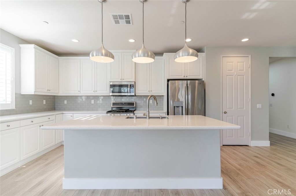 MLS #SR25275045 image #9