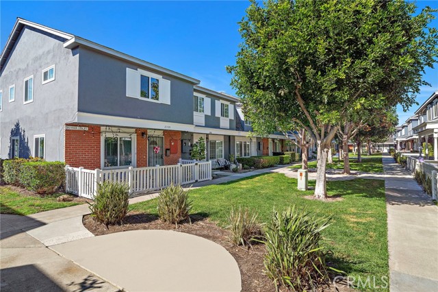 Detail Gallery Image 20 of 26 For 2338 Bunker Hill, Costa Mesa,  CA 92626 - 3 Beds | 2 Baths
