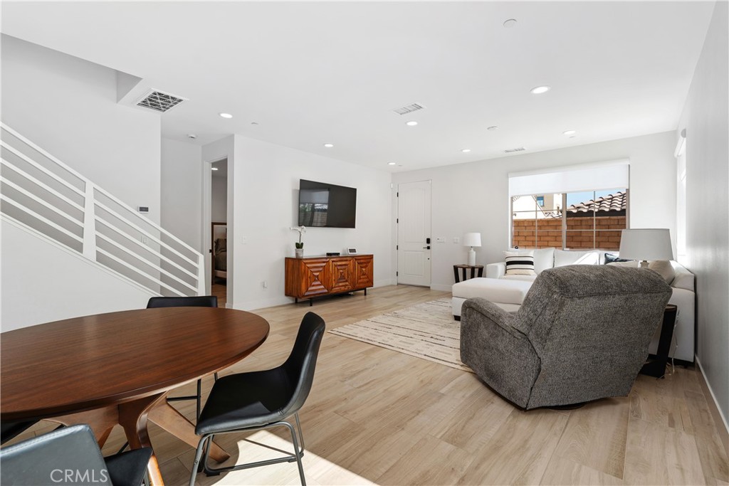 MLS #PW25232651 image #2