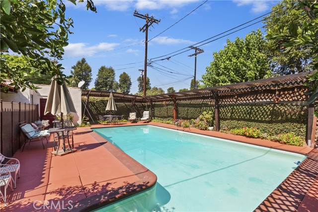 Detail Gallery Image 34 of 39 For 125 E H St, Ontario,  CA 91764 - 4 Beds | 2 Baths