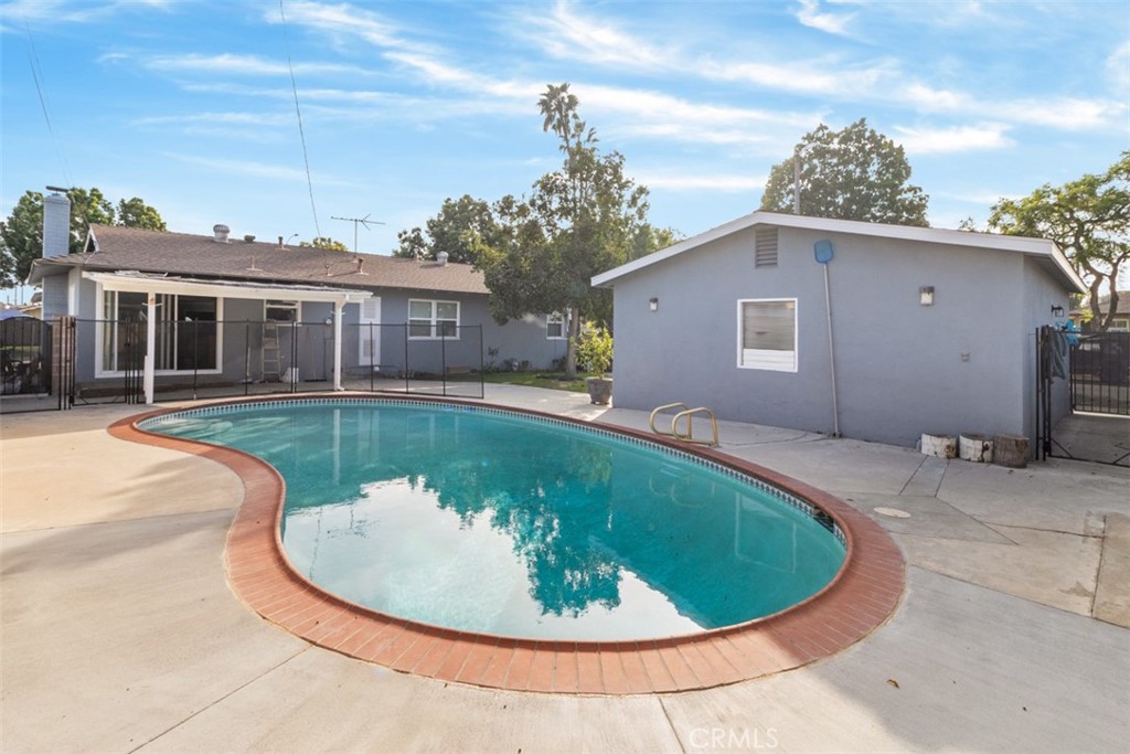 3157 W Lindacita Lane