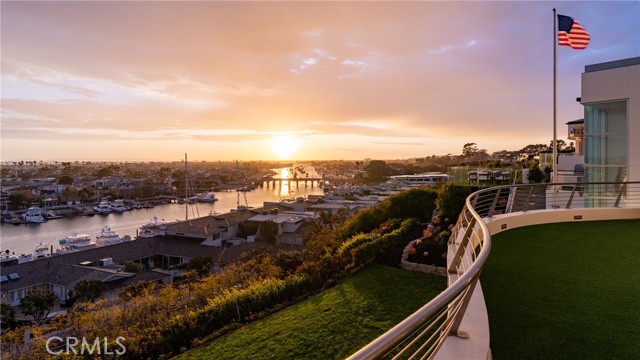 Detail Gallery Image 64 of 70 For 1409 Dolphin Terrace, Corona Del Mar,  CA 92625 - 5 Beds | 5/2 Baths