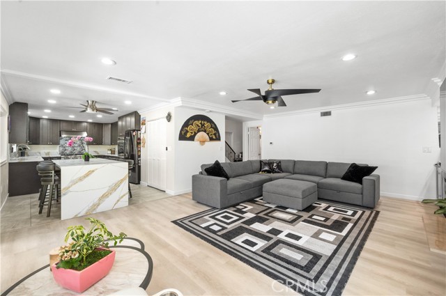 Detail Gallery Image 7 of 35 For 5842 Shasta Cir, La Palma,  CA 90623 - 5 Beds | 3/1 Baths