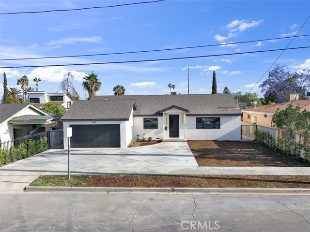 11240 Lull Street, Sun Valley CA: https://media.crmls.org/medias/4b4da342-07bd-46a7-b374-fc46ff473d31.jpg