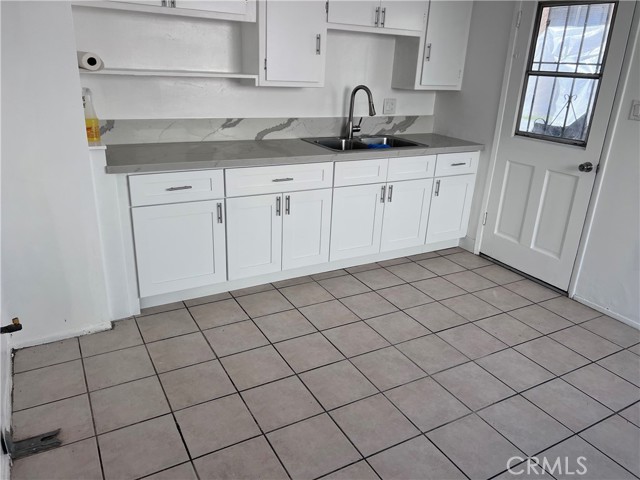 Detail Gallery Image 15 of 20 For 8954 S Gate, South Gate,  CA 90280 - – Beds | – Baths