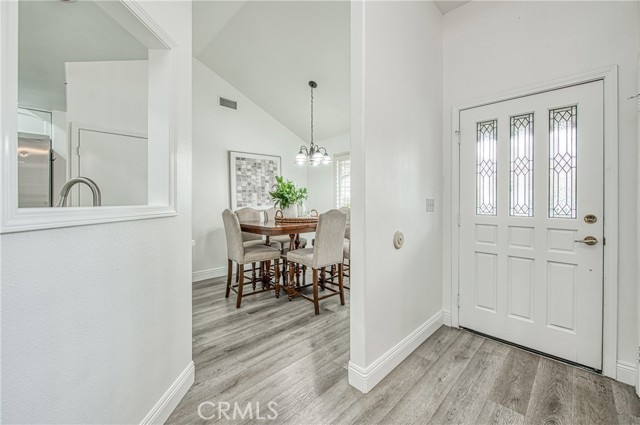 Detail Gallery Image 5 of 25 For 9225 N Bramwell St, Fresno,  CA 93720 - 3 Beds | 2 Baths