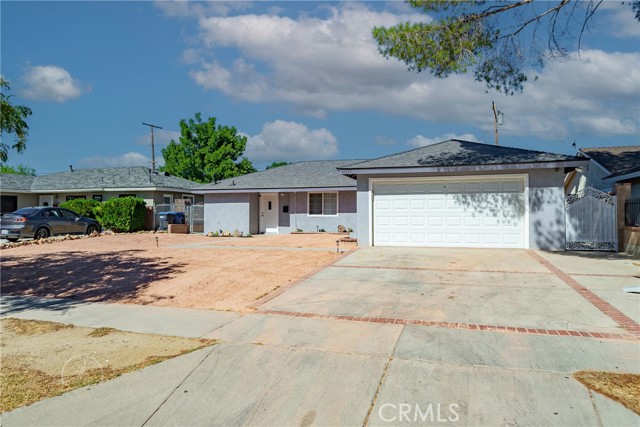 Detail Gallery Image 4 of 26 For 45557 3rd St, Lancaster,  CA 93535 - 4 Beds | 2 Baths