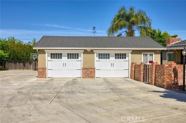 Detail Gallery Image 3 of 30 For 1431 Clark Rd, Modesto,  CA 95358 - 3 Beds | 2 Baths
