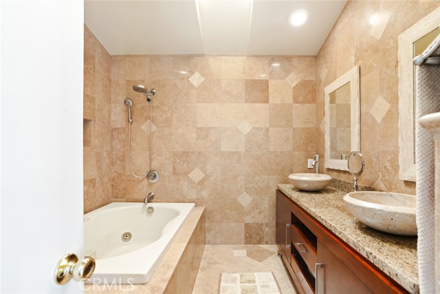 2424 Norte Vista Drive, Chino Hills CA: https://media.crmls.org/medias/4b4f60f9-0070-49be-9723-b5c000d16021.jpg