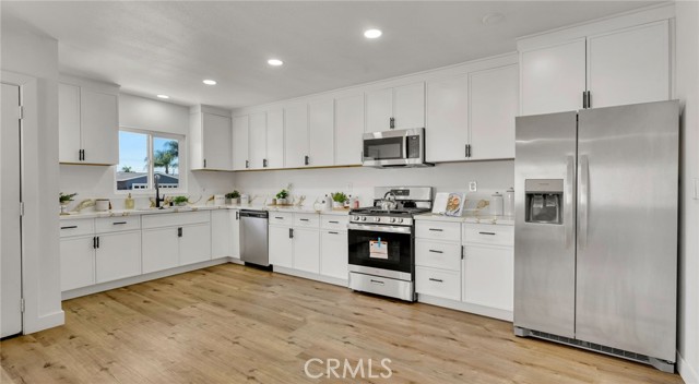 Detail Gallery Image 7 of 28 For 8606 Edwin St, Rancho Cucamonga,  CA 91730 - 4 Beds | 2 Baths