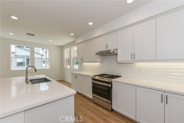 115 Allusion, Irvine CA: https://media.crmls.org/medias/4b4fd225-df51-42a0-b91e-a9a25ba3b54f.jpg