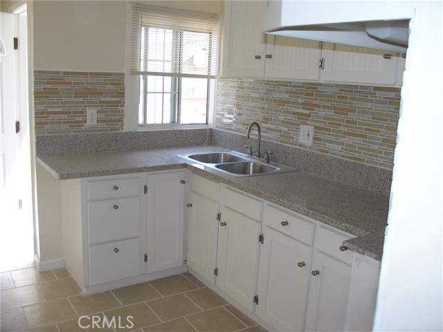 316 W Cleveland Avenue, Montebello CA: https://media.crmls.org/medias/4b503463-7d1b-401b-afbb-b7df75792916.jpg