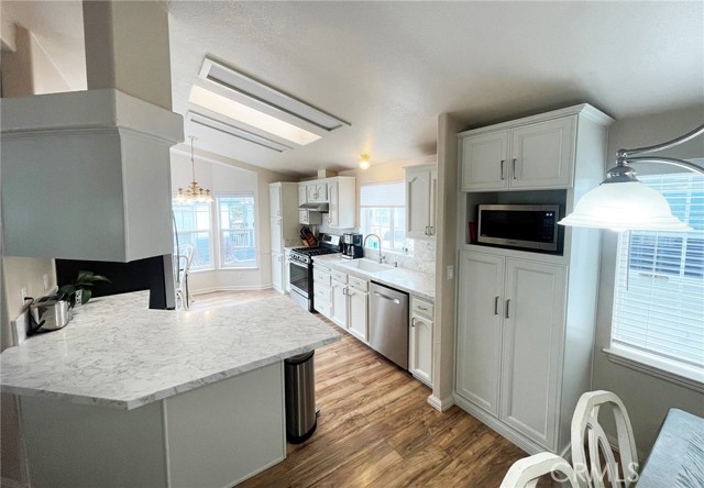 Detail Gallery Image 12 of 29 For 1537 White Pine #48,  Morro Bay,  CA 93442 - 3 Beds | 2 Baths