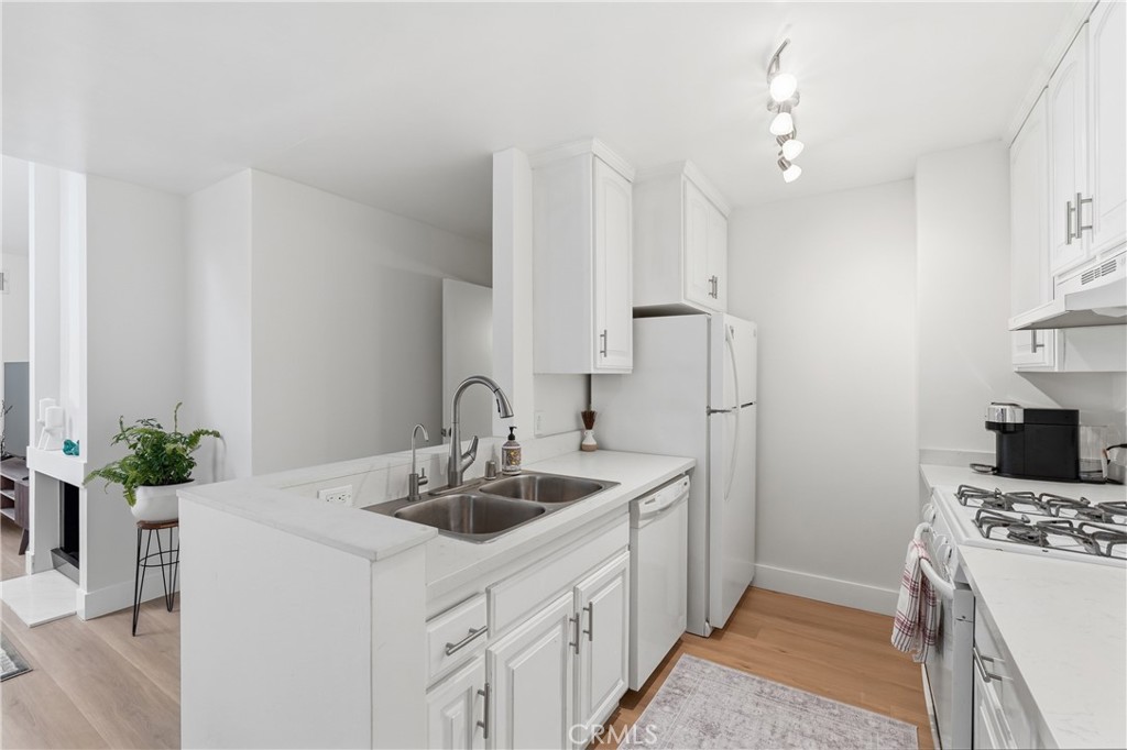 1621 Hotel Cir S - photo 13