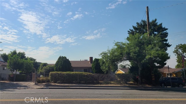 13880 Polk St, Sylmar, CA 91342