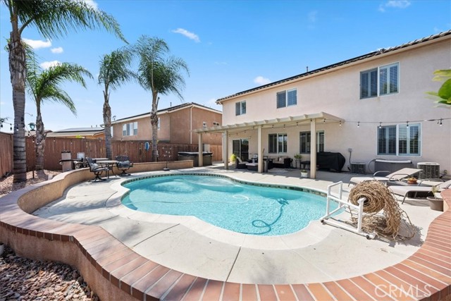 29185 Wrangler Drive, Murrieta CA: https://media.crmls.org/medias/4b52c5f5-6cbc-42ee-95a9-d33d1ca54977.jpg