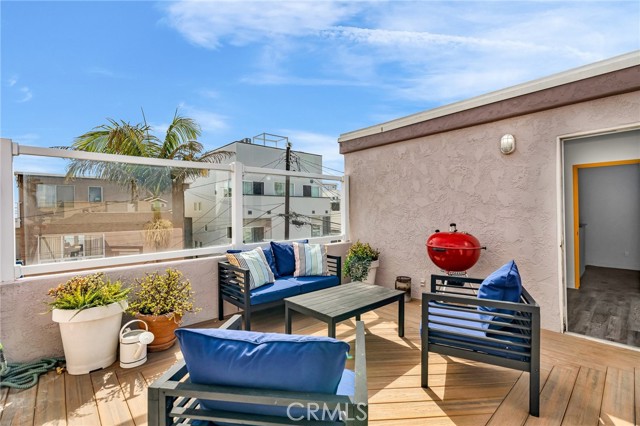 15 69th Place, Long Beach CA: https://media.crmls.org/medias/4b52dc77-348f-4cfe-8108-5f81968cb198.jpg