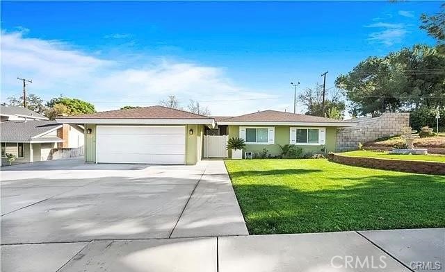 Detail Gallery Image 1 of 10 For 2001 Rancho Dr, Riverside,  CA 92507 - 4 Beds | 2 Baths