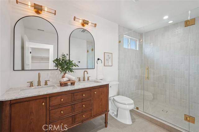 7020 Encino Avenue, Van Nuys CA: https://media.crmls.org/medias/4b533d5a-749f-414c-900d-ef0af2664cce.jpg