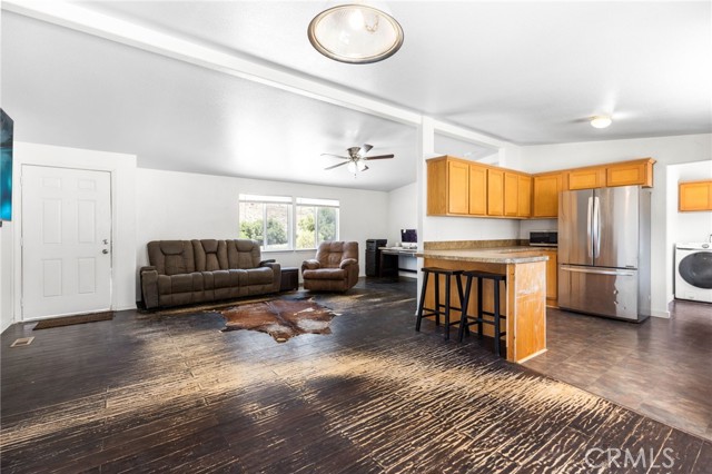 41605 De Portola Road, Temecula CA: https://media.crmls.org/medias/4b537b5f-c1f2-471d-ad85-5148ad0be307.jpg