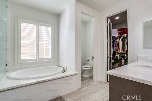 Detail Gallery Image 21 of 43 For 16 Juniper, Lake Forest,  CA 92630 - 4 Beds | 4 Baths