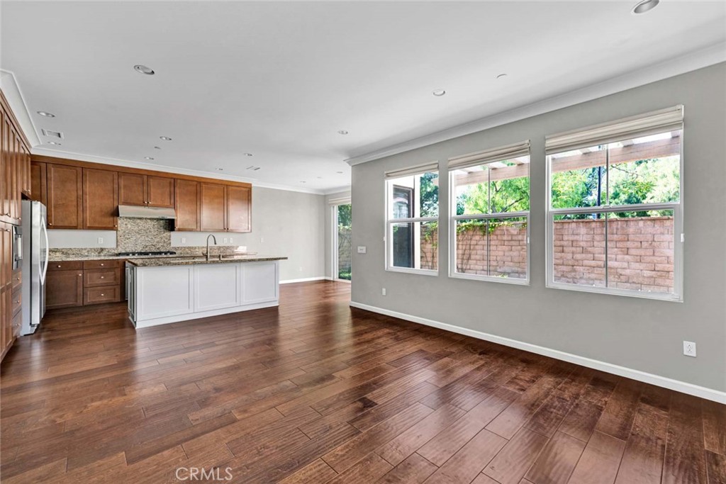 MLS #OC25248388 image #5