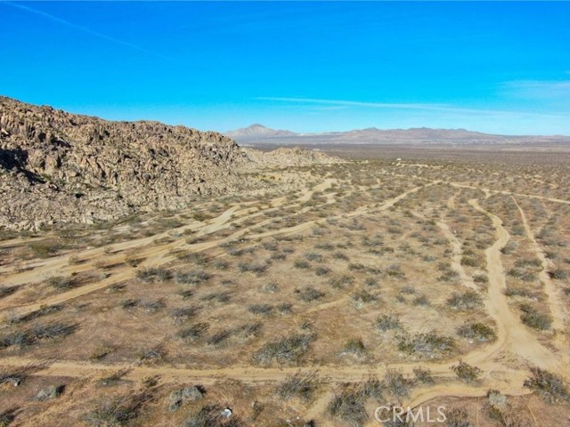 Detail Gallery Image 9 of 13 For 19011 Kensington St, Apple Valley,  CA 92307 - – Beds | – Baths