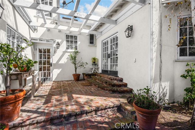 Detail Gallery Image 9 of 55 For 3301 Tilden Ave, Los Angeles,  CA 90034 - 4 Beds | 4 Baths