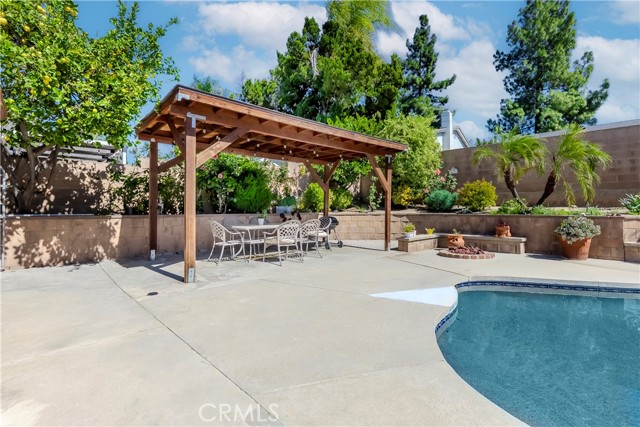 Detail Gallery Image 16 of 47 For 10116 Viking, Northridge,  CA 91324 - 3 Beds | 2 Baths
