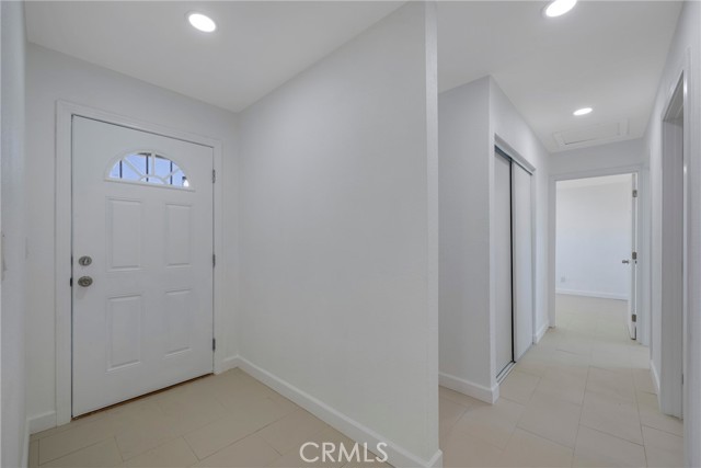 8888 Patrero Street, Riverside CA: https://media.crmls.org/medias/4b57d32b-f10c-4bf9-a60a-52600a9ecd99.jpg