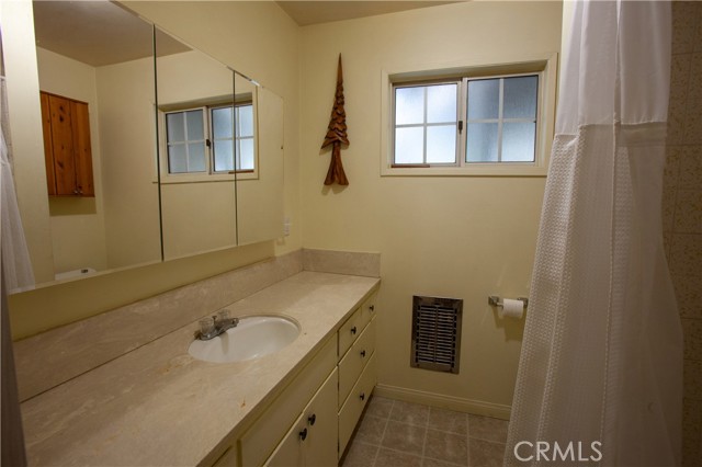 2359 Avian Way, Running Springs CA: https://media.crmls.org/medias/4b5849fc-d4a4-4aac-846b-be3180030c49.jpg