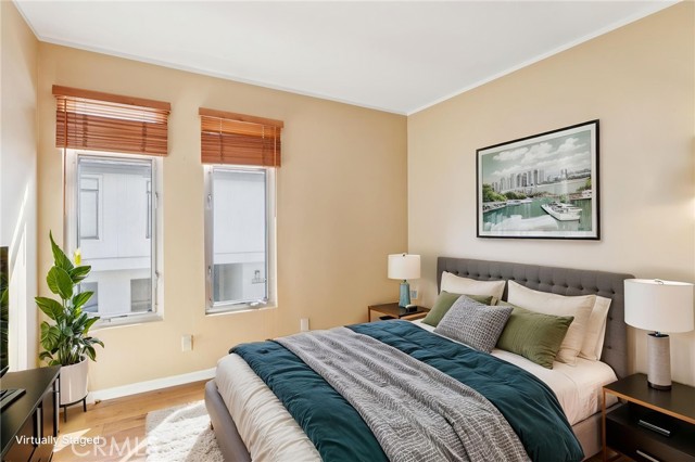 Detail Gallery Image 17 of 37 For 12390 Chandler Bld #J,  Valley Village,  CA 91607 - 3 Beds | 2/1 Baths