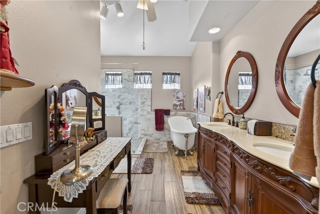 Detail Gallery Image 36 of 43 For 17 via Anadeja, Rancho Santa Margarita,  CA 92688 - 4 Beds | 3 Baths