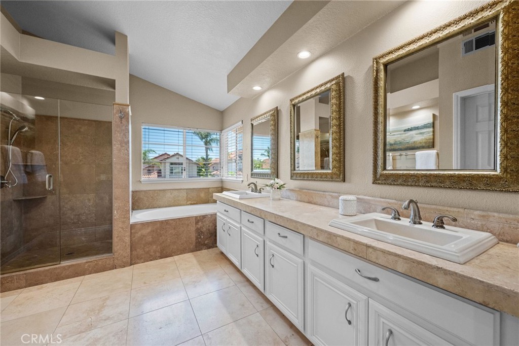 MLS #OC25179992 img 39