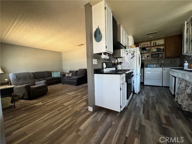 Detail Gallery Image 9 of 23 For 2013 Morada Ct, Hemet,  CA 92545 - 2 Beds | 1 Baths