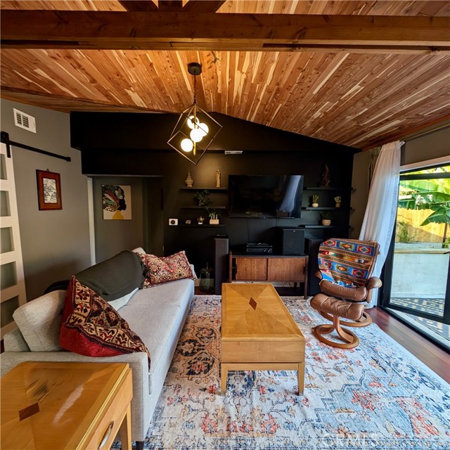 Detail Gallery Image 3 of 20 For 6533 Crawford St, San Diego,  CA 92120 - 3 Beds | 2/1 Baths