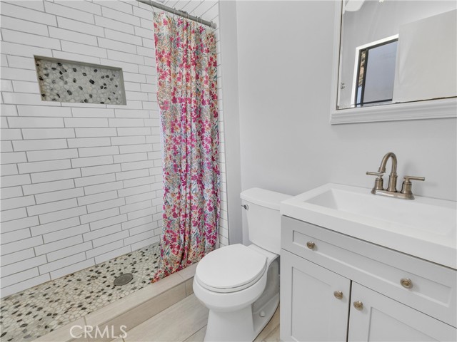 Detail Gallery Image 13 of 26 For 29351 Abelia Rd, Canyon Country,  CA 91387 - 3 Beds | 2 Baths
