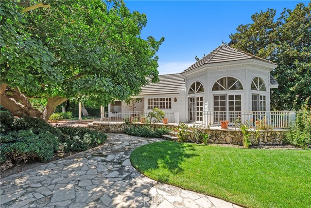 Detail Gallery Image 33 of 50 For 4751 Westchester Dr, Woodland Hills,  CA 91364 - 5 Beds | 7 Baths
