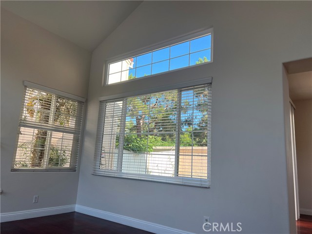 Detail Gallery Image 7 of 16 For 7 Cortona, Irvine,  CA 92614 - 3 Beds | 2/1 Baths