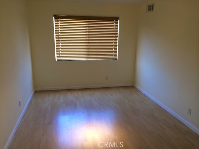 Detail Gallery Image 7 of 12 For 7254 Vassar Ave #303,  Canoga Park,  CA 91303 - 2 Beds | 2 Baths